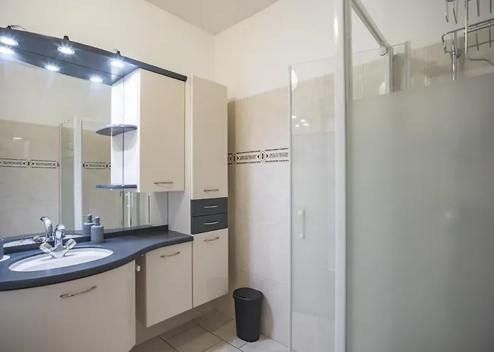 Lägenhet Le Logis De L'arc - 5min Hypercentre - Max 6 Personnes